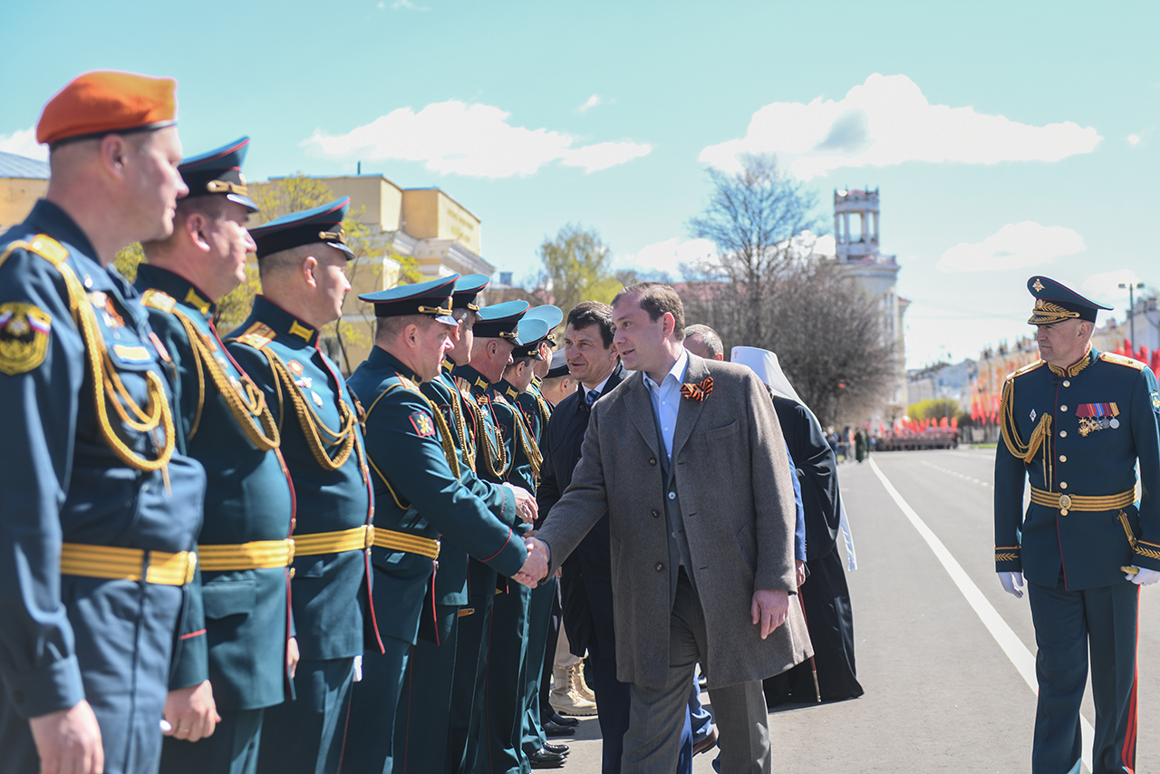 Парад в великом новгороде 20 января 2025. Парад великий новгород. фото с парада великие луки 2018. фото парада великий новгород.