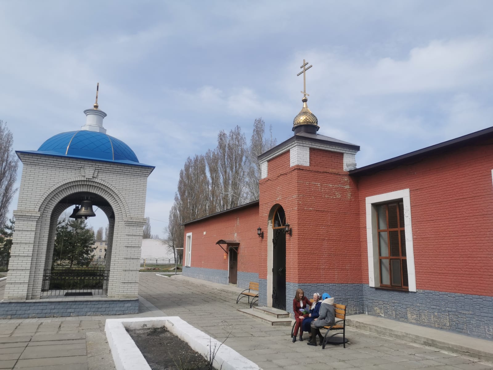 Храмы доволенского района. Село довольное новосибирской области храм. Церковь сергия радонежского новосибирский район. Кременецкая тверская атлантида. Храмы доволенского района.