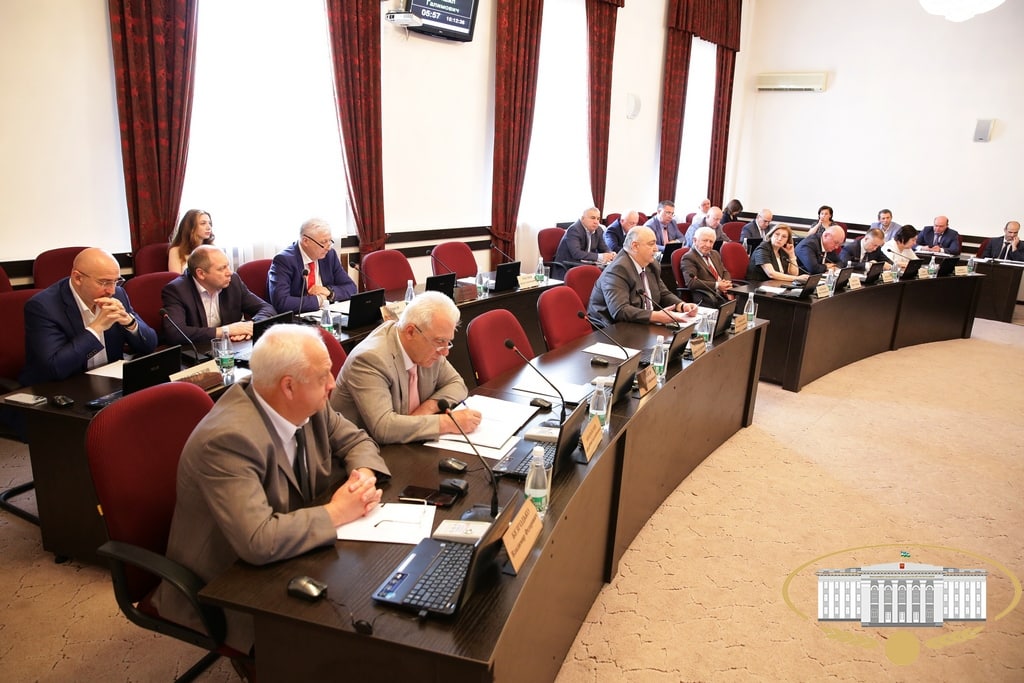 Азнор аттаев парламент кбр. Депутат парламента кбр одижев хасанш хакяшевич. Список депутатов парламента кбр. Парламент кабардино-балкарской республики. Молодежь и политика.