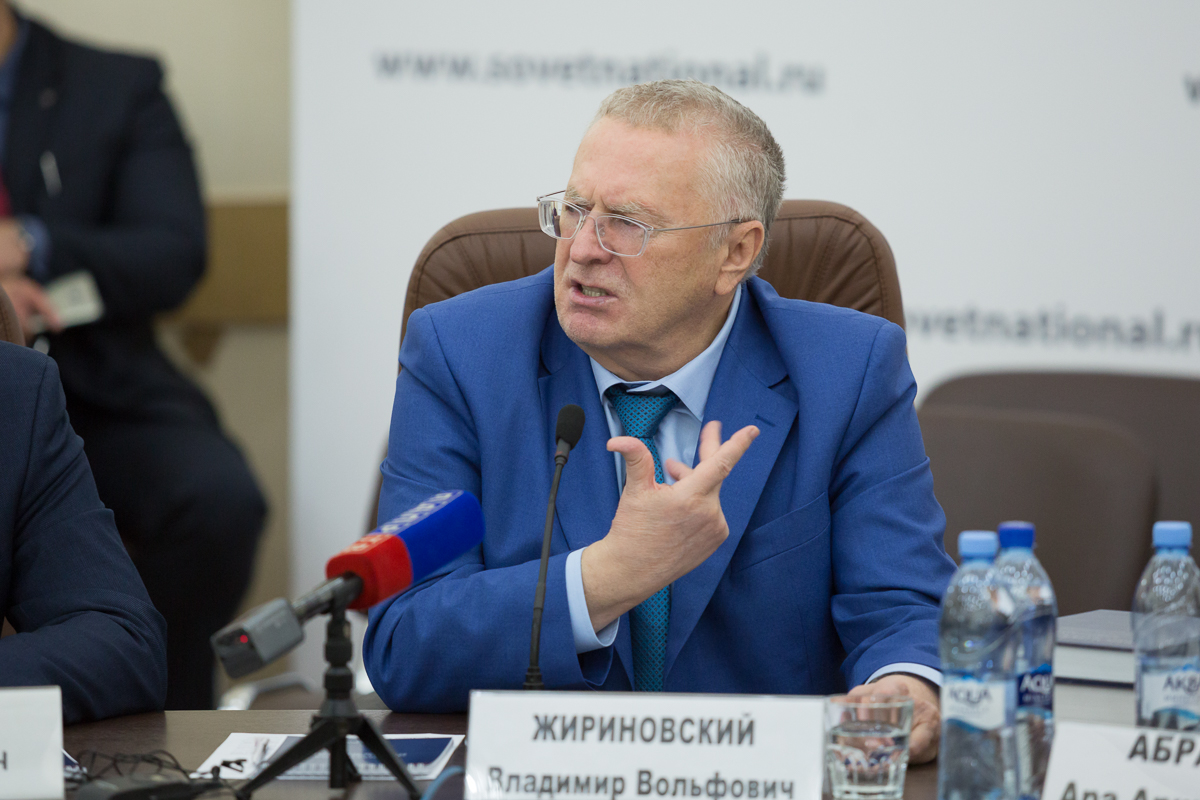 Геноцид армян должны признать все государства мира