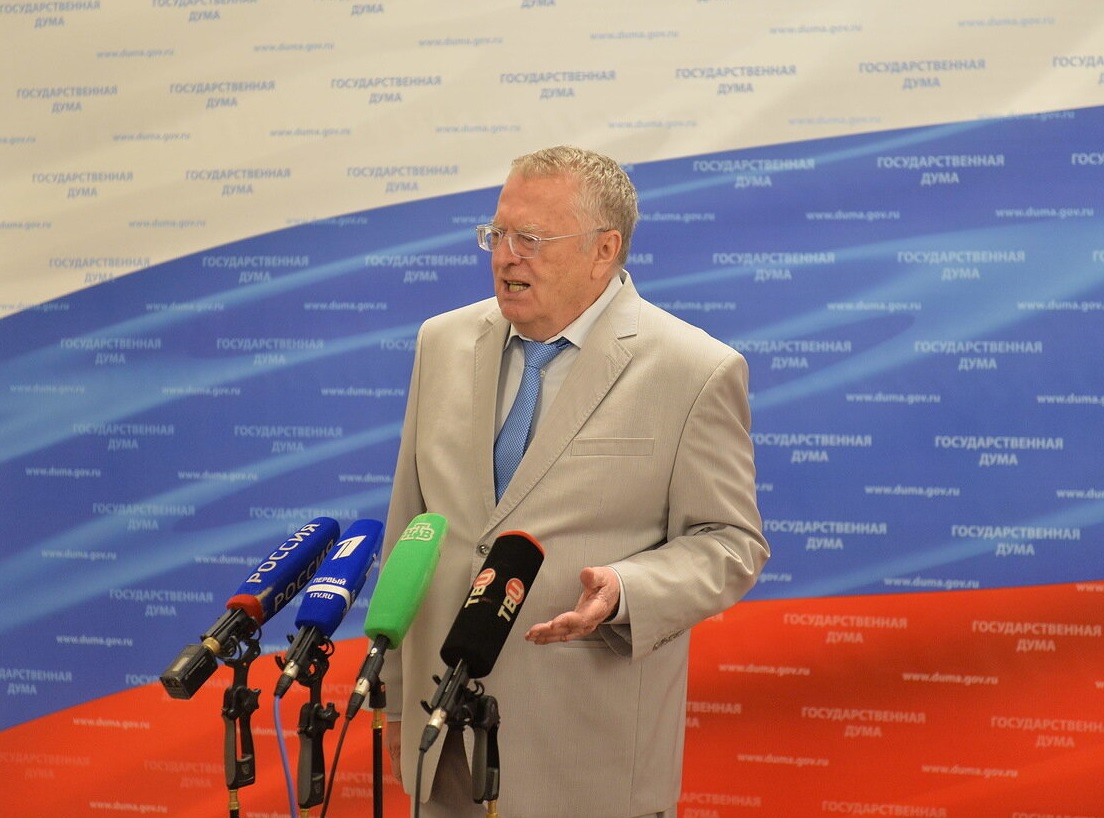 Зеленский объявил о роспуске Рады, осталось арестовать её депутатов