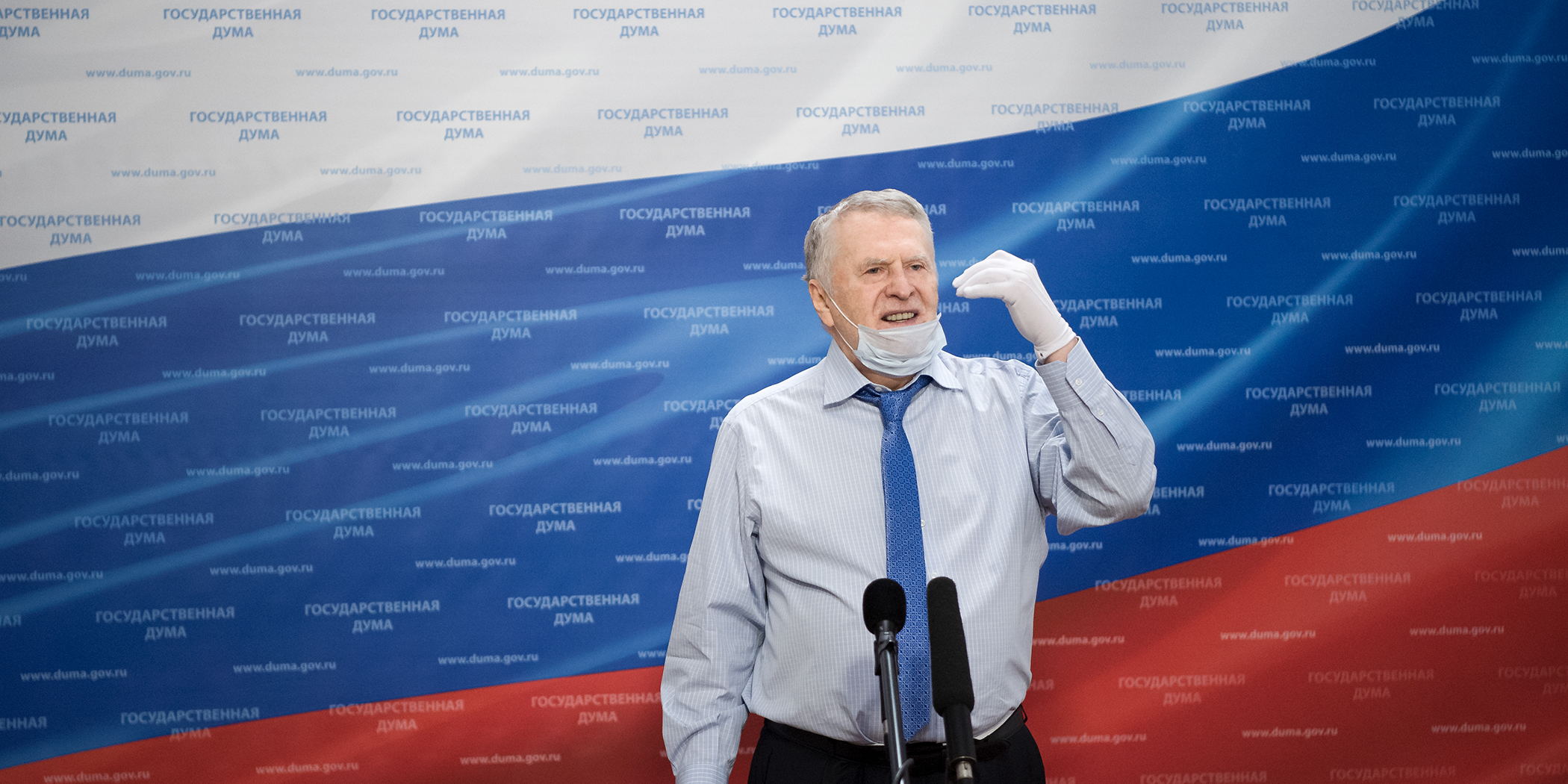 За привязанный к машине тюбинг нужно лишать водителя прав, считает лидер ЛДПР