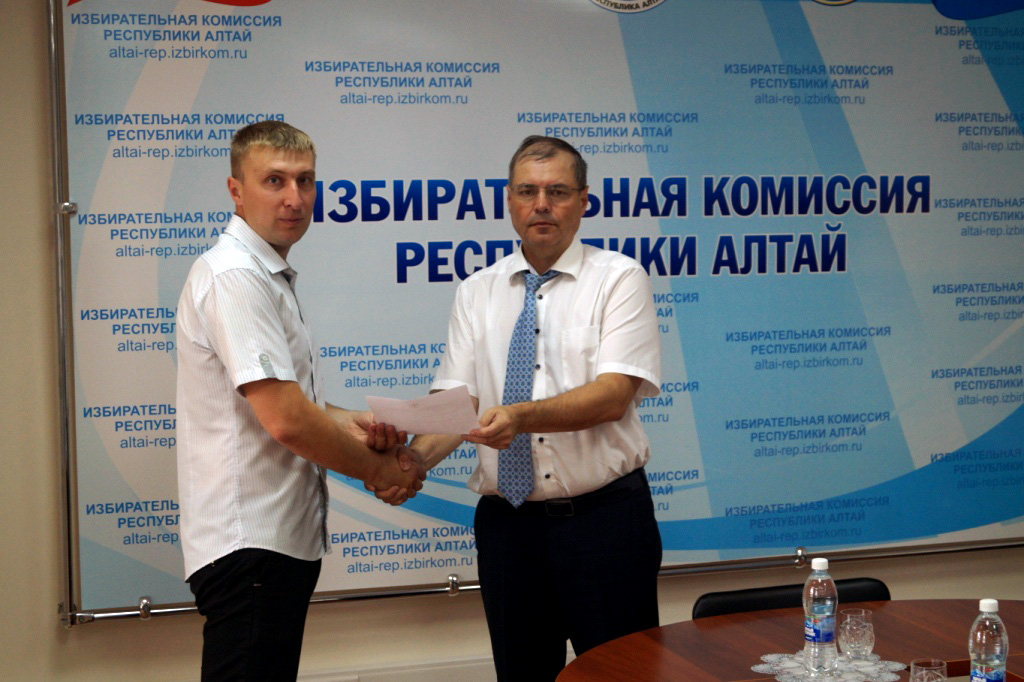 ДМИТРИЙ СОФРОНОВ ОФИЦИАЛЬНО ЗАРЕГИСТРИРОВАН КАНДИДАТОМ НА ПОСТ ГЛАВЫ РЕСПУБЛИКИ АЛТАЙ