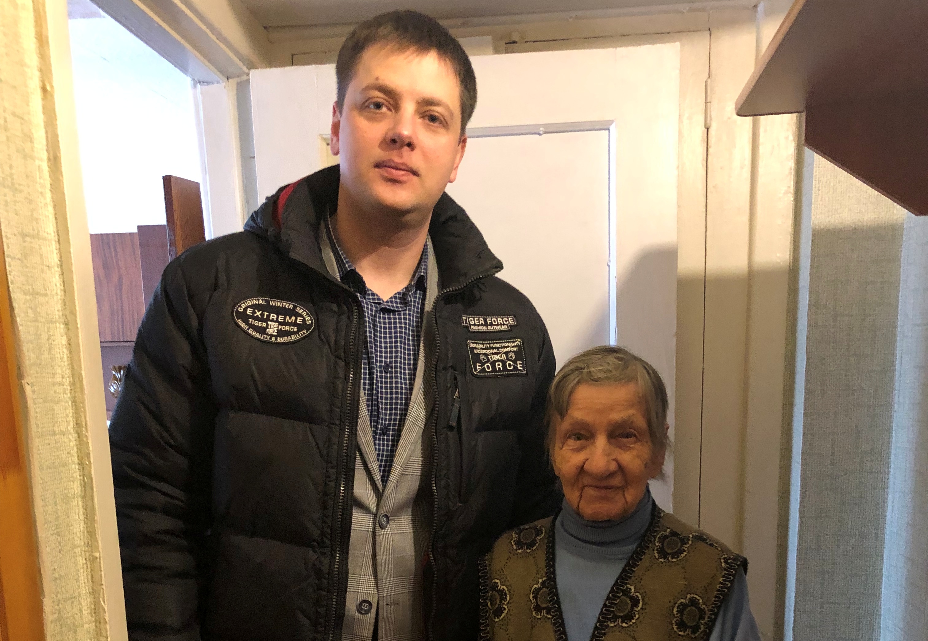 Подарки от ЛДПР для одиноких северодвинок почтенного возраста