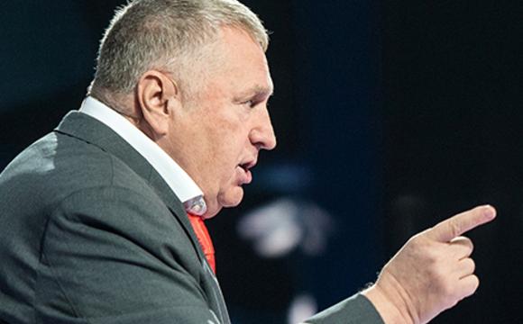 Лидер ЛДПР: новогодние каникулы нужно сократить, чтобы уберечь людей от пьянства