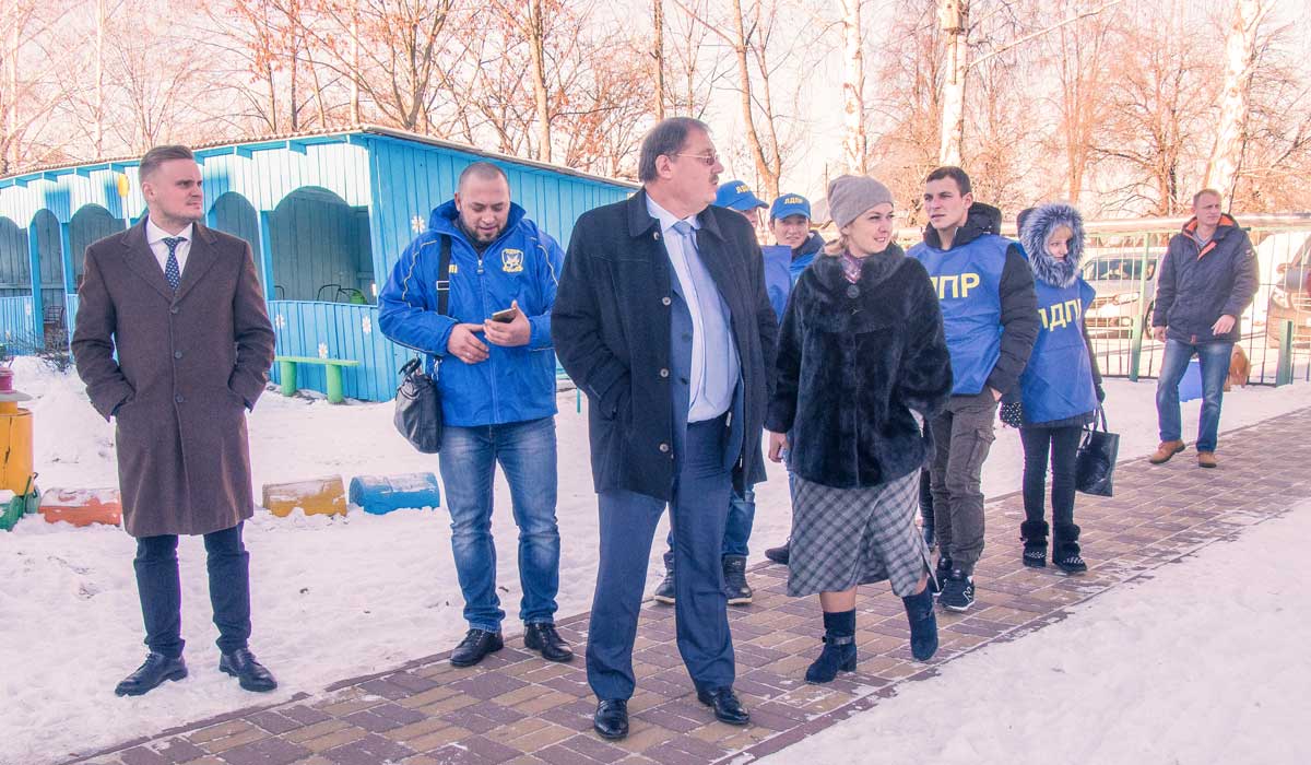 Детский садик и три школы в Злынке получили новую технику в подарок от Бориса Пайкина