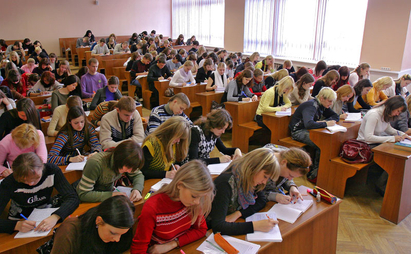 Высшее образование в Брянске предложили сделать бесплатным