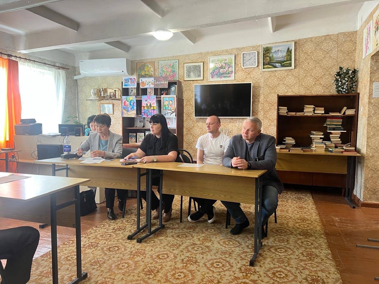 Депутаты Крымского регионального отделения ЛДПР провели Всероссийский приём граждан