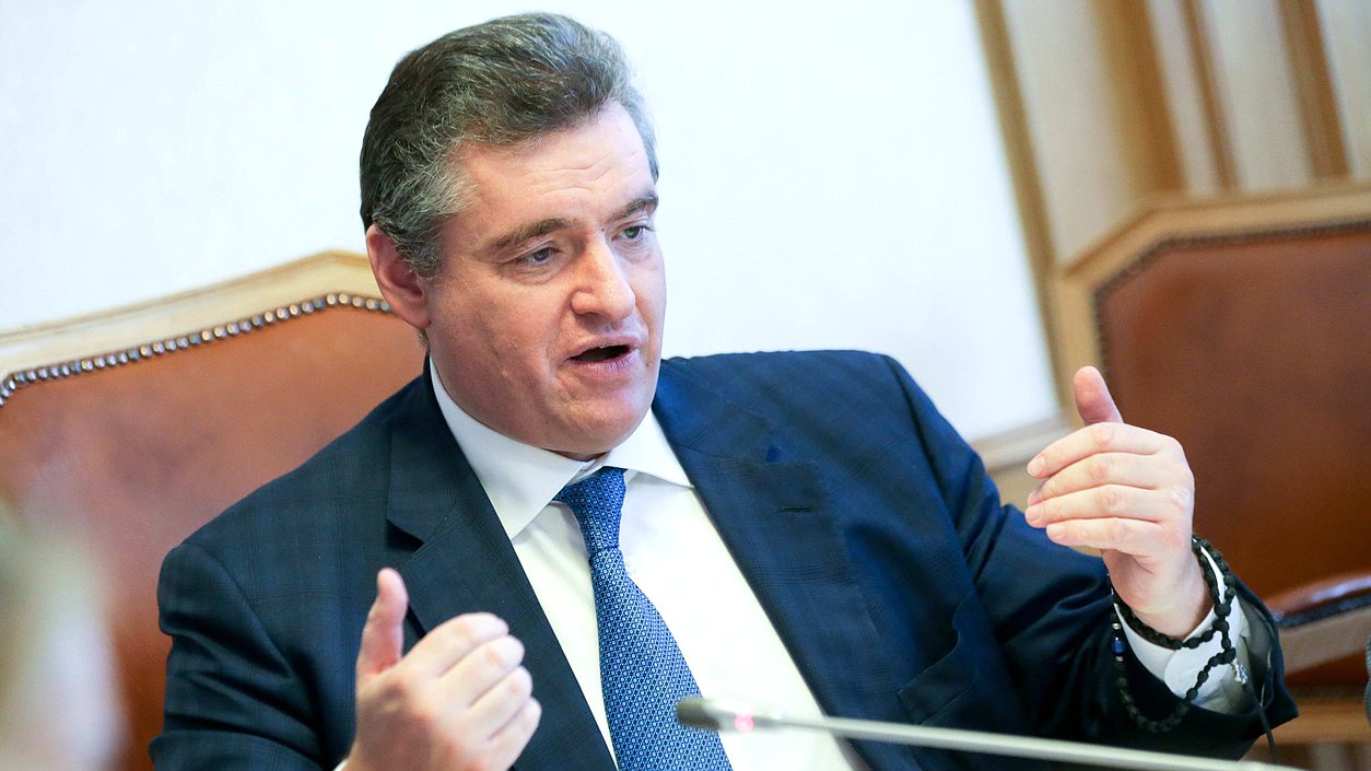 Киевским властям пора прекратить использовать антироссийскую карту для получения западных кредитов