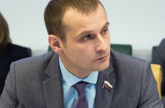 Сергей Леонов проанализировал инициативу Минтруда о бесплатном лечении пенсионеров в частных клиниках