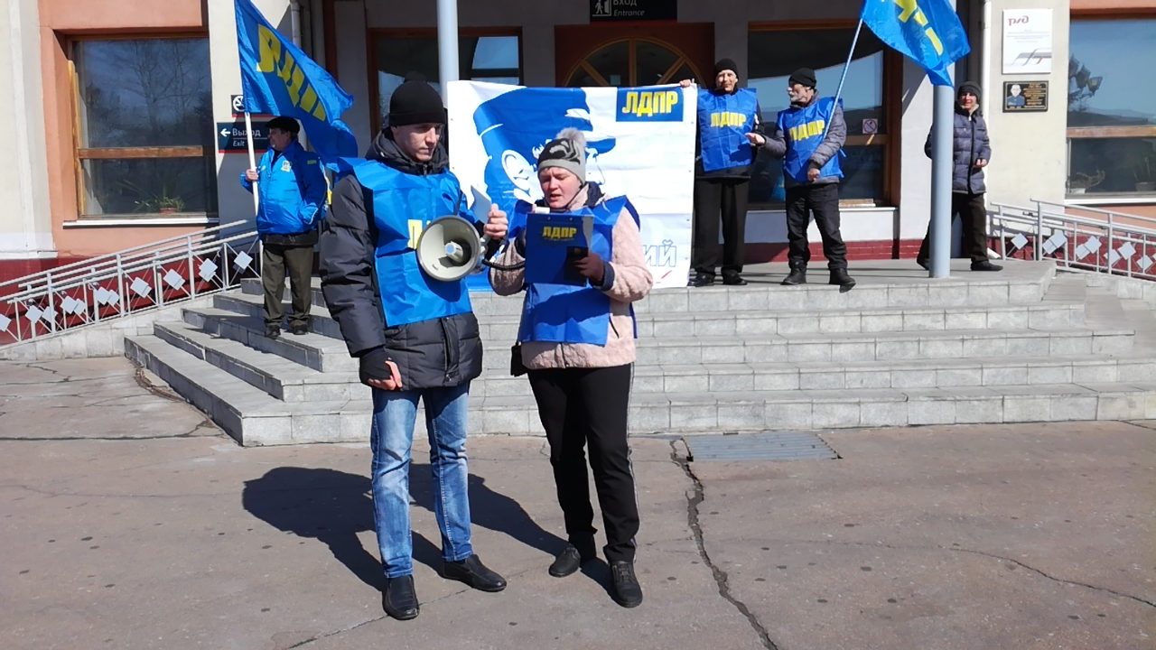 Активист развеивает мифы о ЛДПР