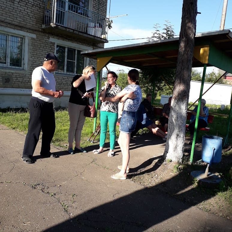 встреча с жильцами многоэтажного дома в с. Птичник