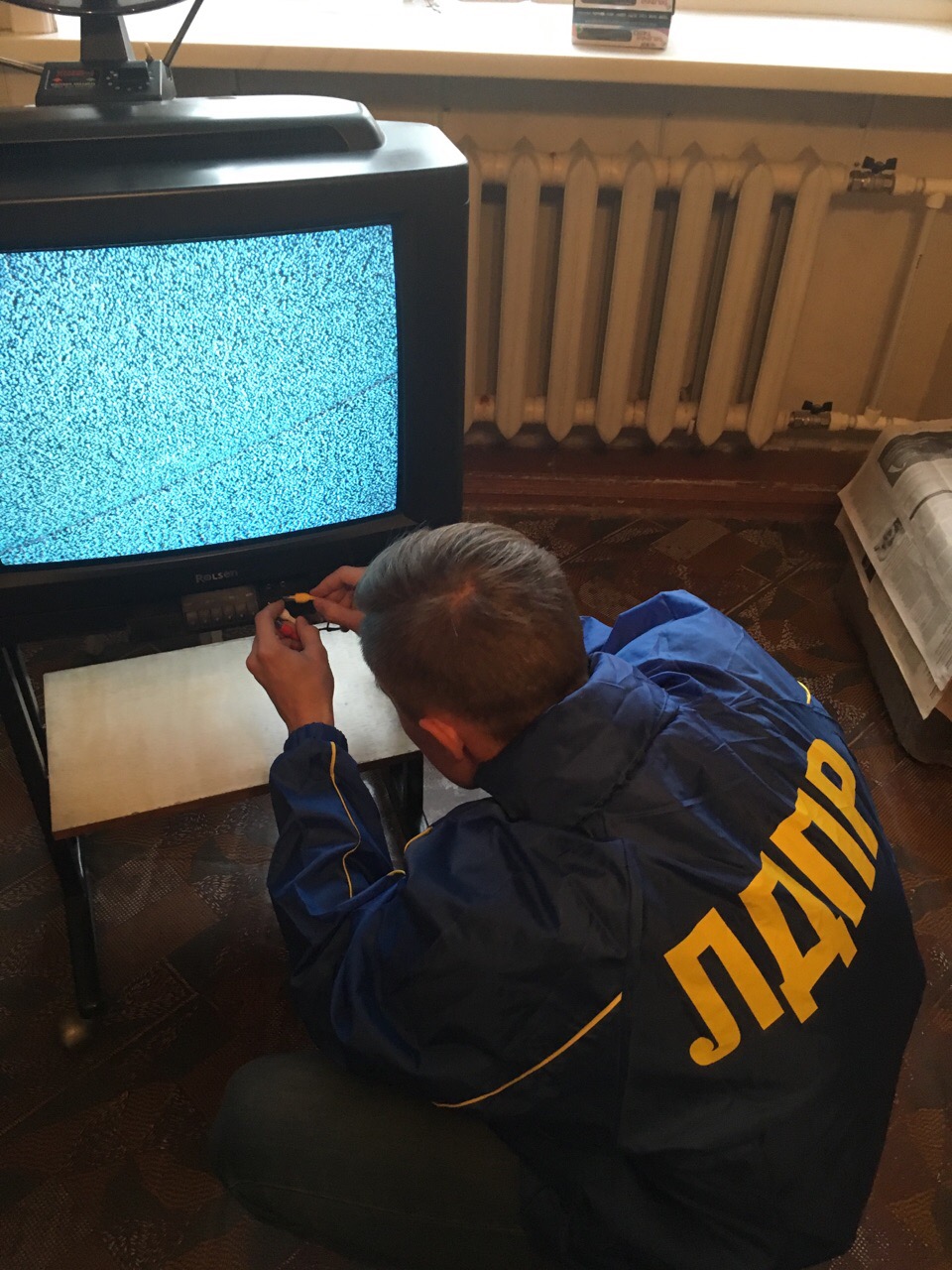 ИРКУТСКОЕ РО ЛДПР ПРОДОЛЖАЕТ ПОМОГАТЬ ЖИТЕЛЯМ ПРИБАЙКАЛЬЯ В УСТАНОВКЕ ПРИСТАВОК ДЛЯ ЦИФРОВОГО ТВ