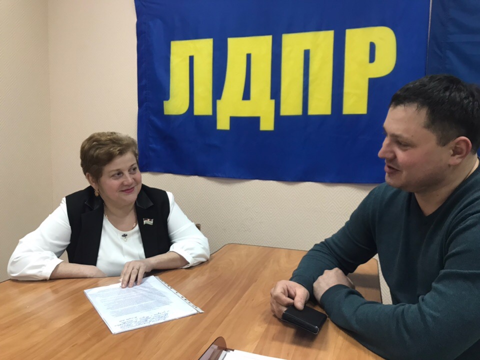 Жители требуют начислять плату за мусор по числу прописанных!