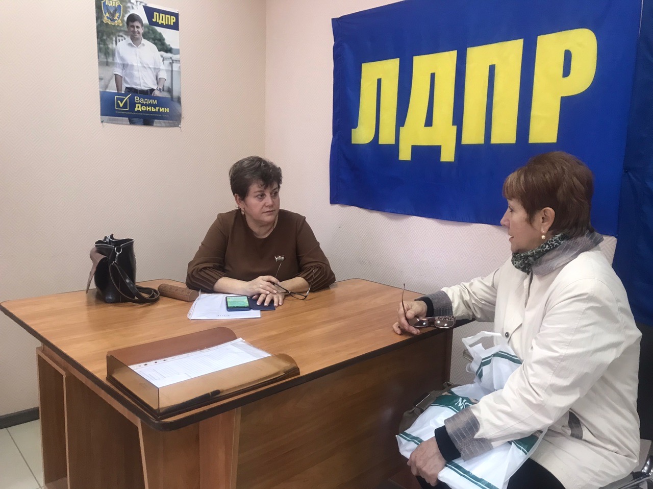 В штаб-квартире ЛДПР состоялся прием граждан депутатом Законодательного Собрания Калужской области!