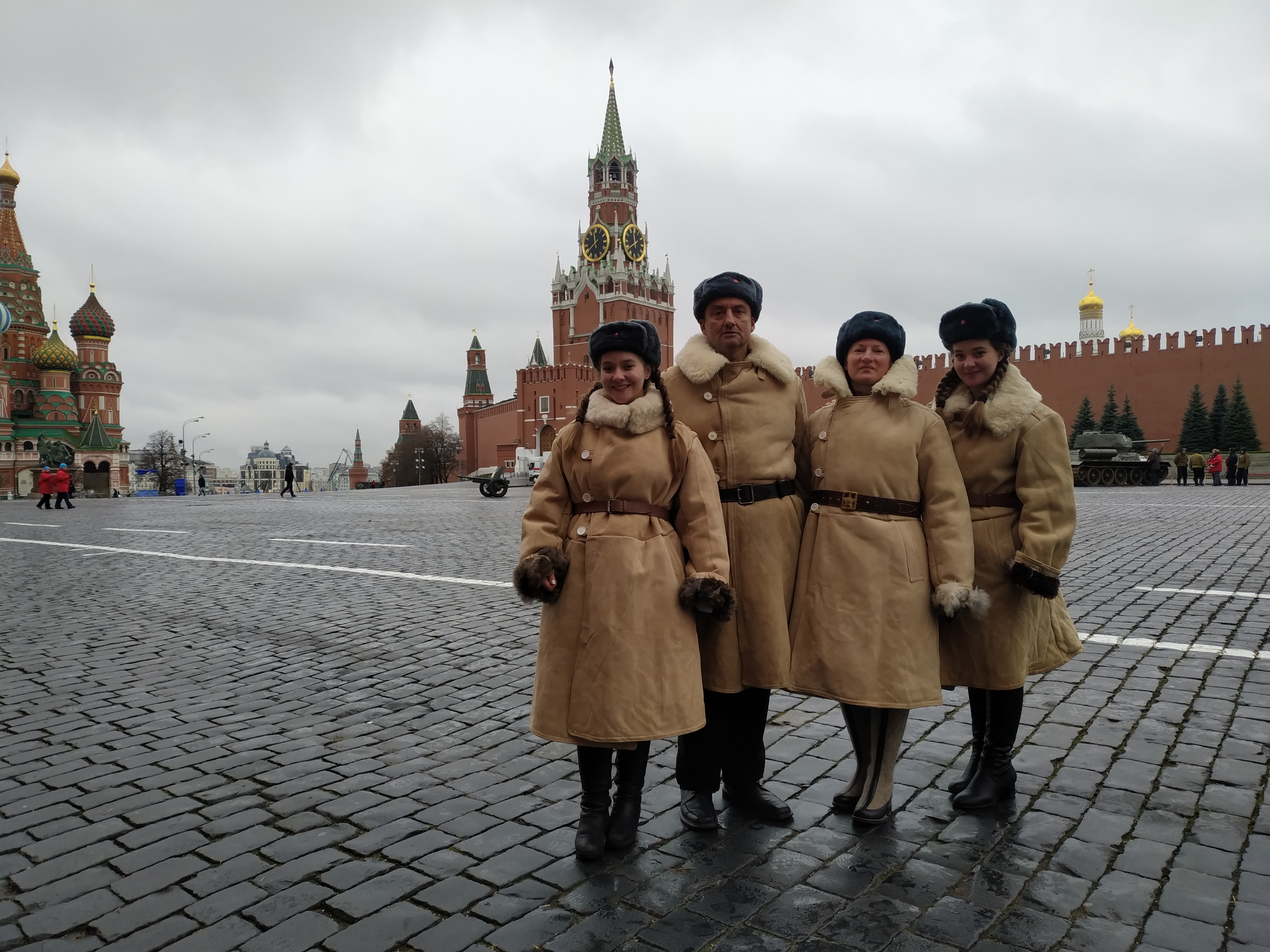 Активисты ЛДПР приняли участие в торжественном марше на Красной площади!