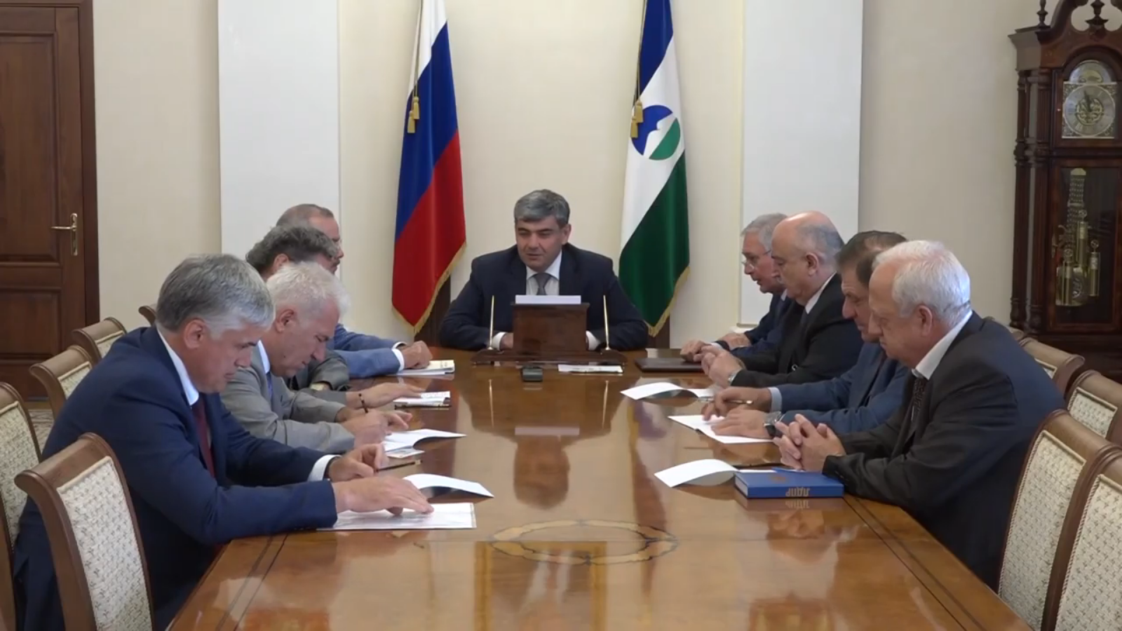 Казбек Коков встретился с руководителями региональных отделений политических партий