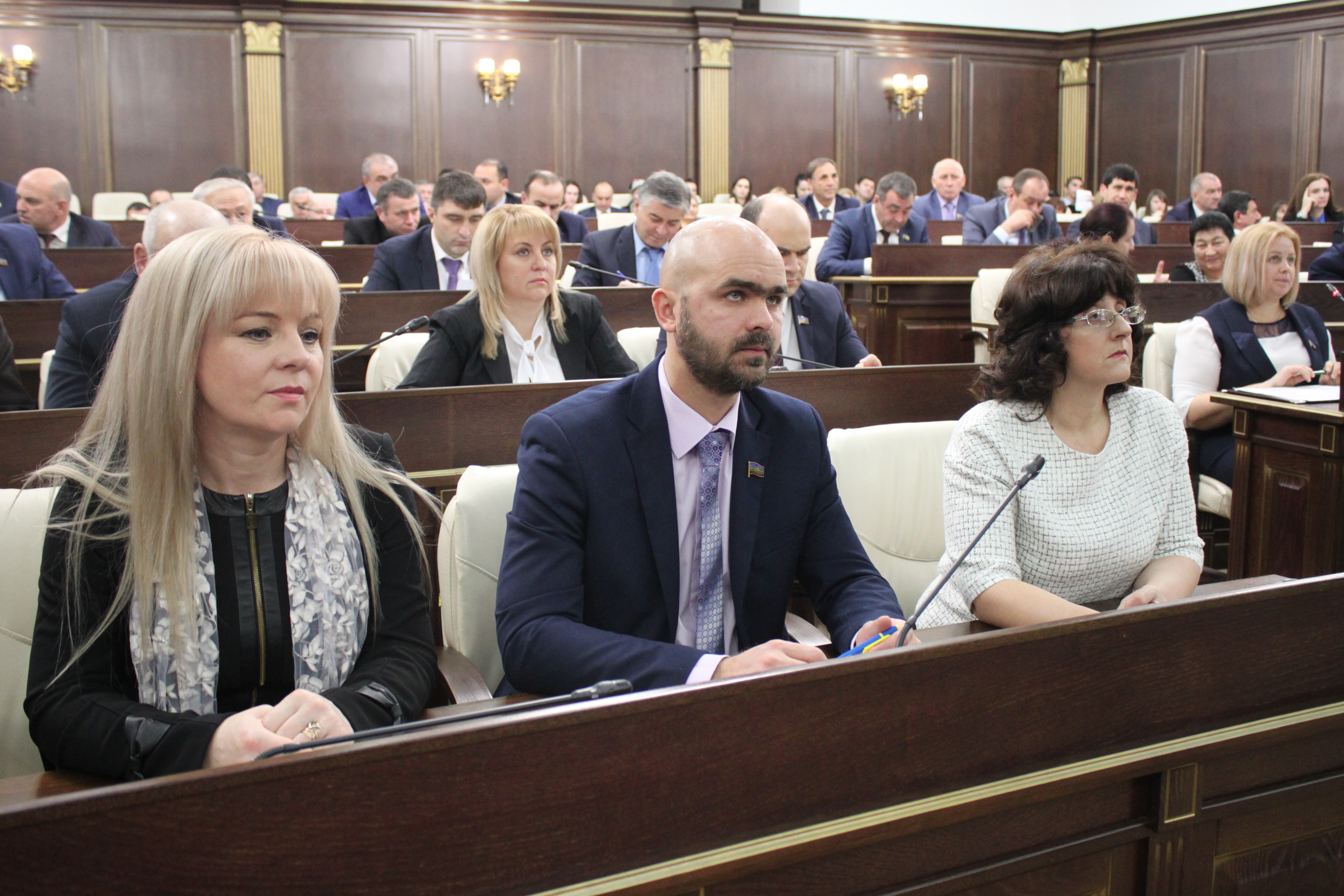 Депутат от ЛДПР Олег Жедяев выразил обеспокоенность неисполнением Республиканского закона "О патриотическом воспитании граждан в Карачаево-Черкесской Республике"