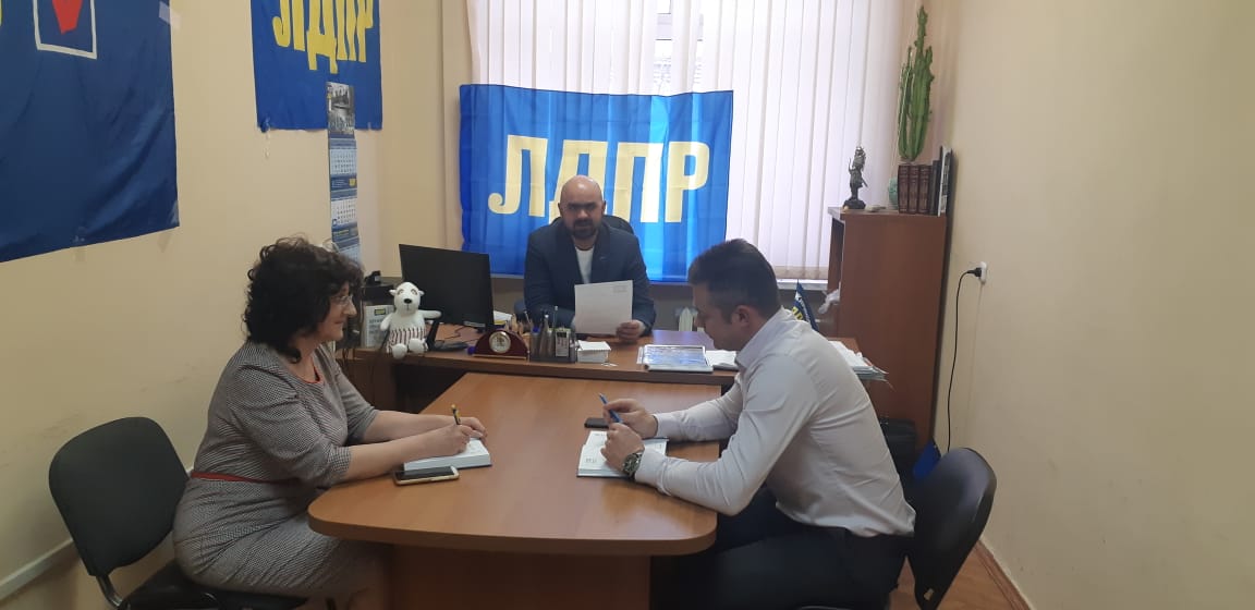 Ключевой приоритет - работа с обращениями граждан
