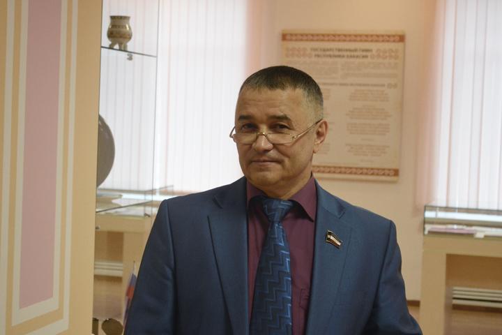 ЛДПР выдвигает в сенаторы Романа Абрафикова