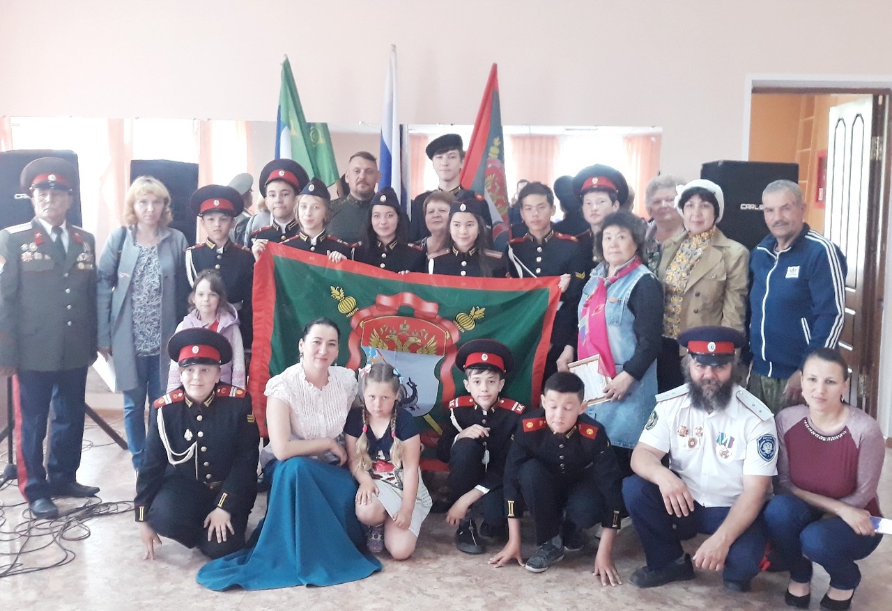 ЛДПР поздравила выпускников кадетской школы в Аскизе