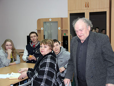 МОЛОДЁЖЬ АБАЗЫ РВЁТСЯ В БОЙ!