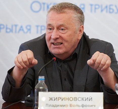 Владимир Жириновский предложил молодежи заняться благотворительностью и экологией
