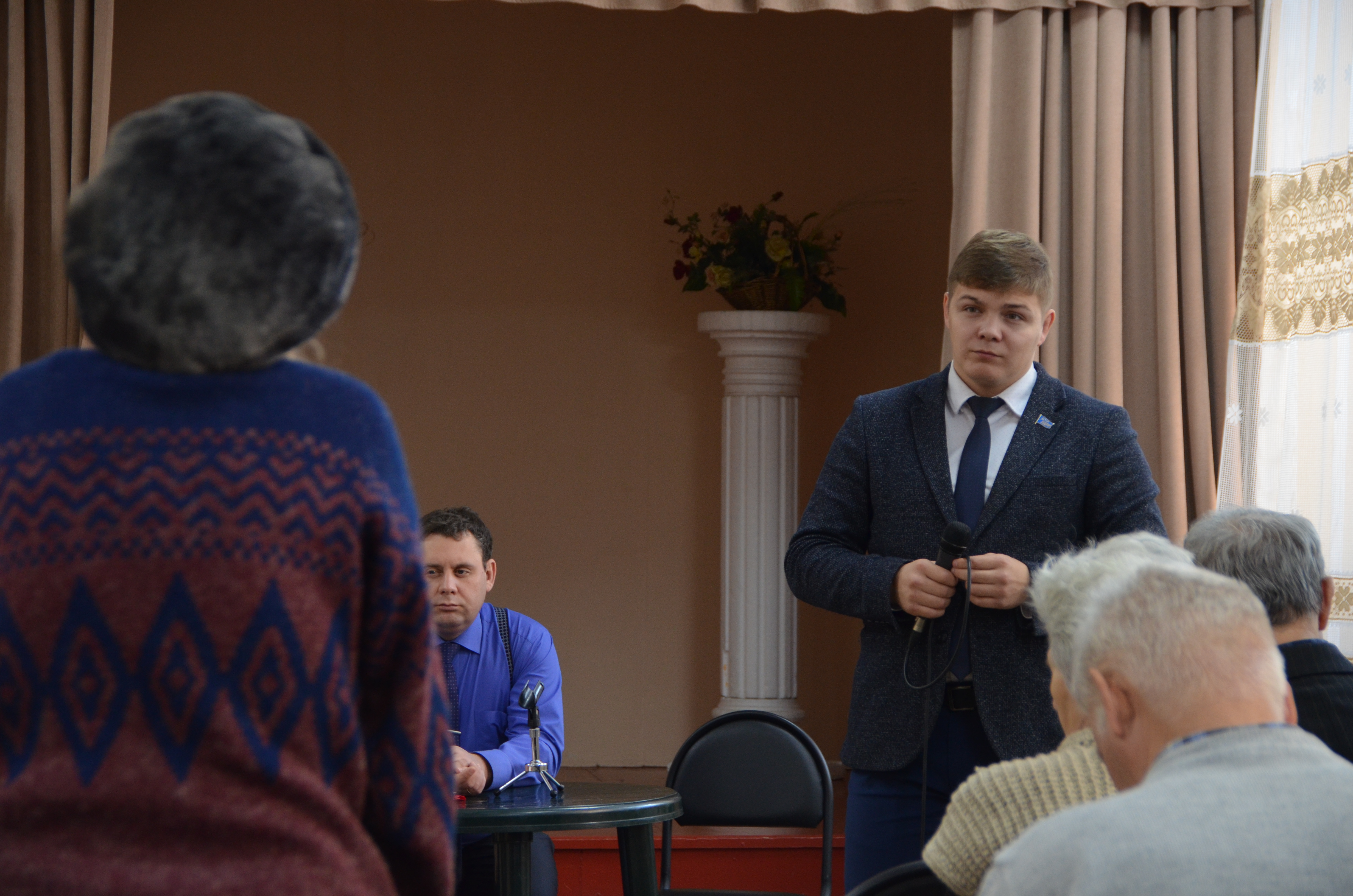 Родину можно защищать не только с оружием в руках: Михаил Молчанов провел встречу с обществом слепых