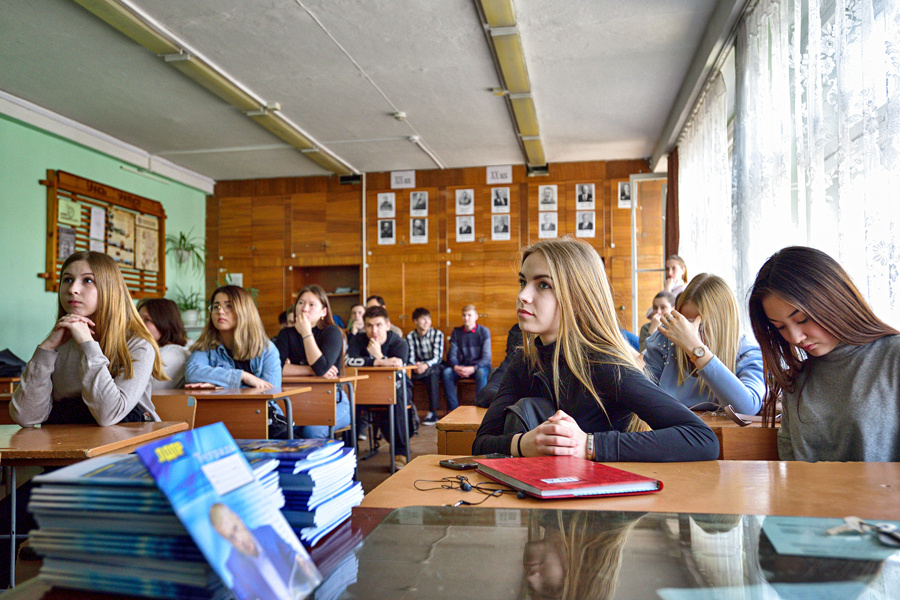 "Соколы ЛДПР Хакасии" занялись ликвидацией политической безграмотности