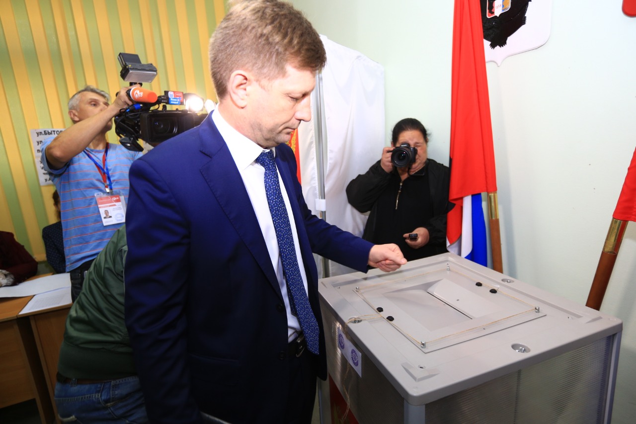 Сергей Фургал проголосовал на выборах губернатора во втором туре