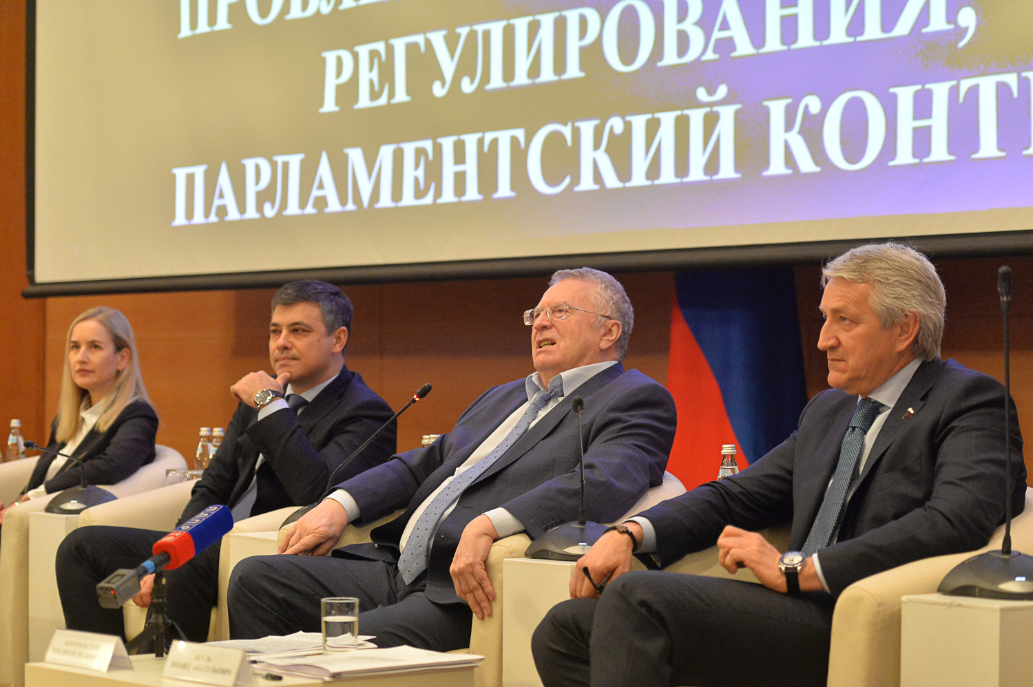 ЛДПР: На развитии медицины экономить нельзя