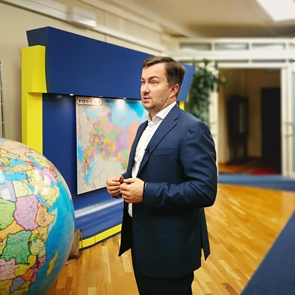 Кирилл Черкасов: "Зарплата учителей должна быть не менее 150% от средней зарплаты по региону"