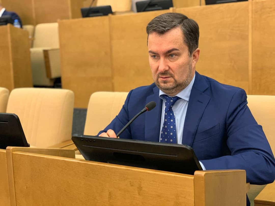 Партия власти отвергла предложения Кирилла Черкасова о выделении средств на строительство школы в Нолинске, потому что “деньги выделены Дагестану, Чечне, Ингушетии и Бурятии”