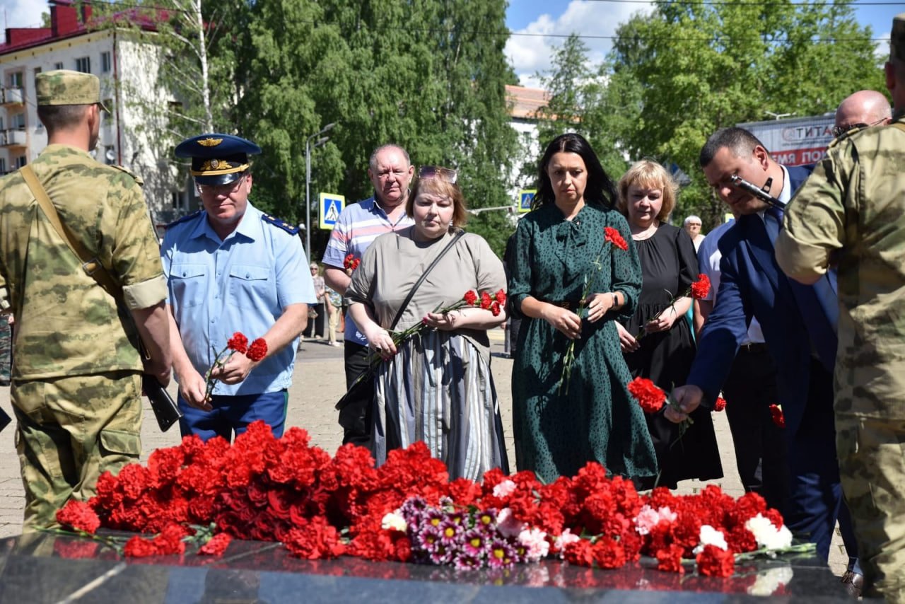 Депутат Госсовета приняла участие в возложении цветов