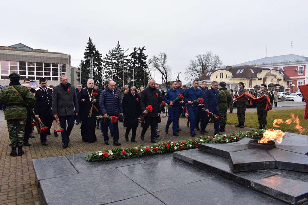 Вечный огонь. Пожелания на фото после памятного мероприятия. Памятно мемориальные мероприятия. Сталинская дивизия сибиряков добровольцев. Элиста жители.