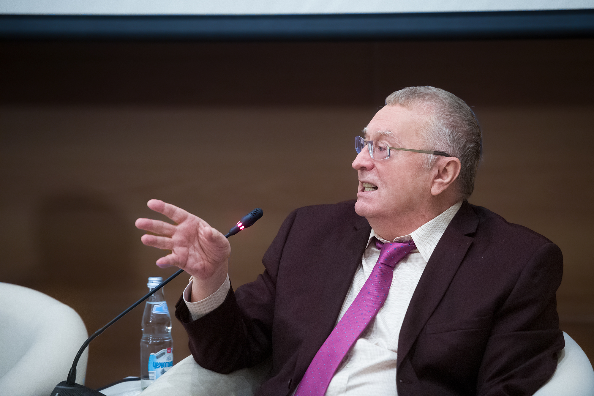Лидер ЛДПР призвал футбольные клубы прекратить обращаться со спортсменами как с рабами