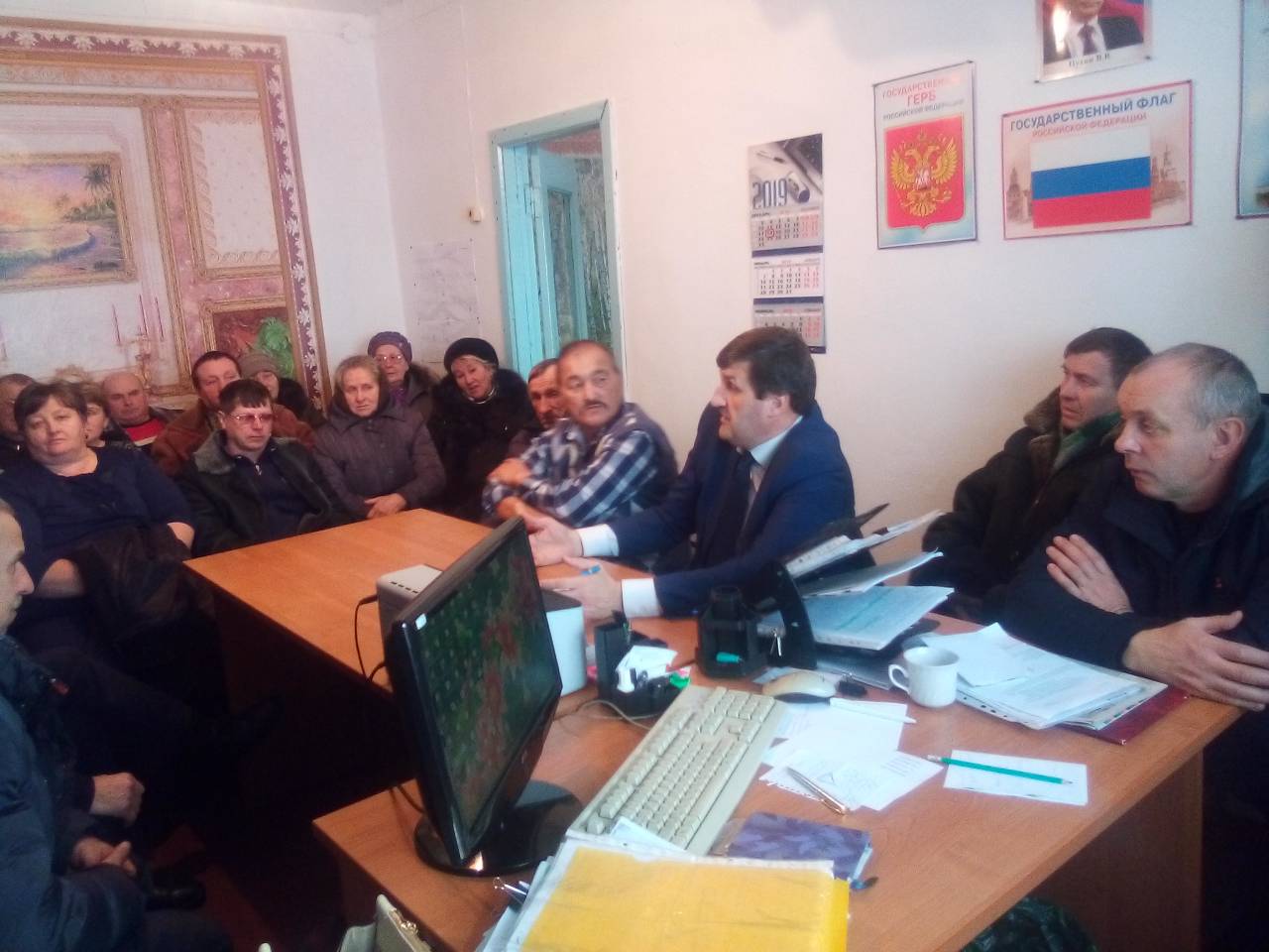 В село, где нет водовода и люди пьют талый снег, решать проблемы приехал депутат от ЛДПР