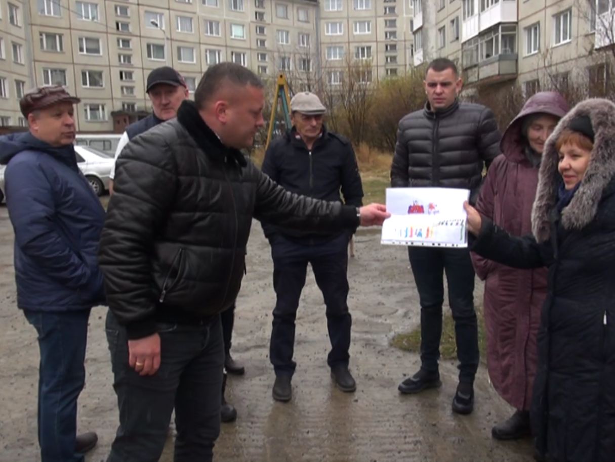Роман Исаев: ЛДПР берет на партийный контроль ситуацию во дворе по Пролетарской 65/1
