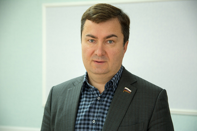 Кирилл Черкасов подписал запрос на проверку соответствия конституции закона о повышении пенсионного возраста