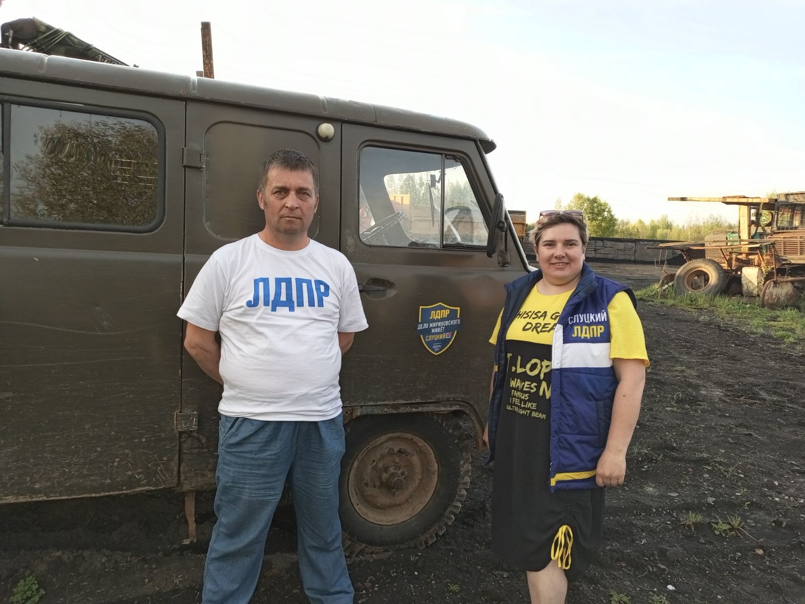 Депутаты ЛДПР выделили средства на покупку автомобиля для поискового отряда 