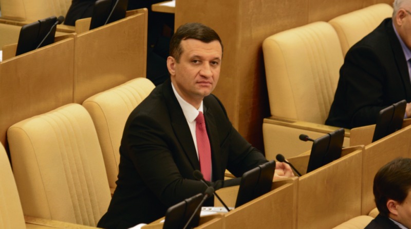 Дмитрий Савельев рассказал, как предлагаемый законопроект облегчит кредитное бремя россиян