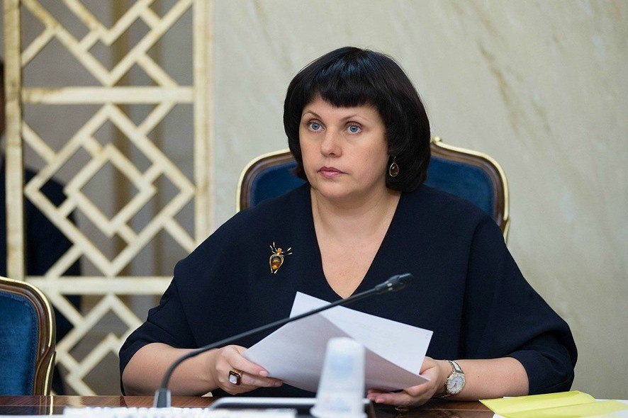 Сенатор Елена Афанасьева стала соавтором законопроекта об экзамене для детей мигрантов