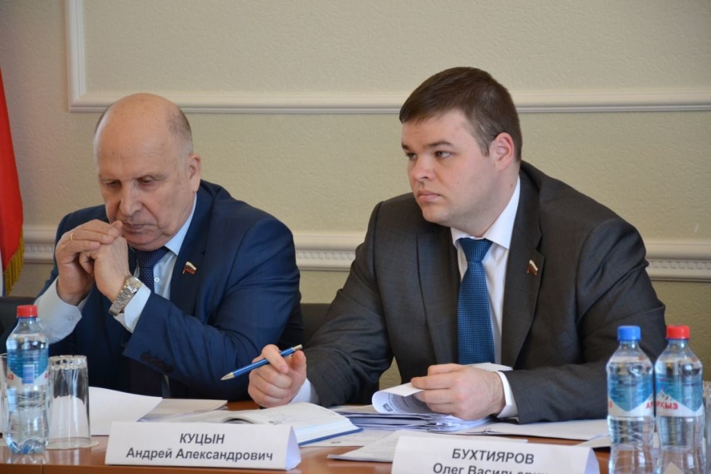Депутат от ЛДПР Андрей Куцын обратился к прокурору области с требованием списать с орловчан долги за газ.