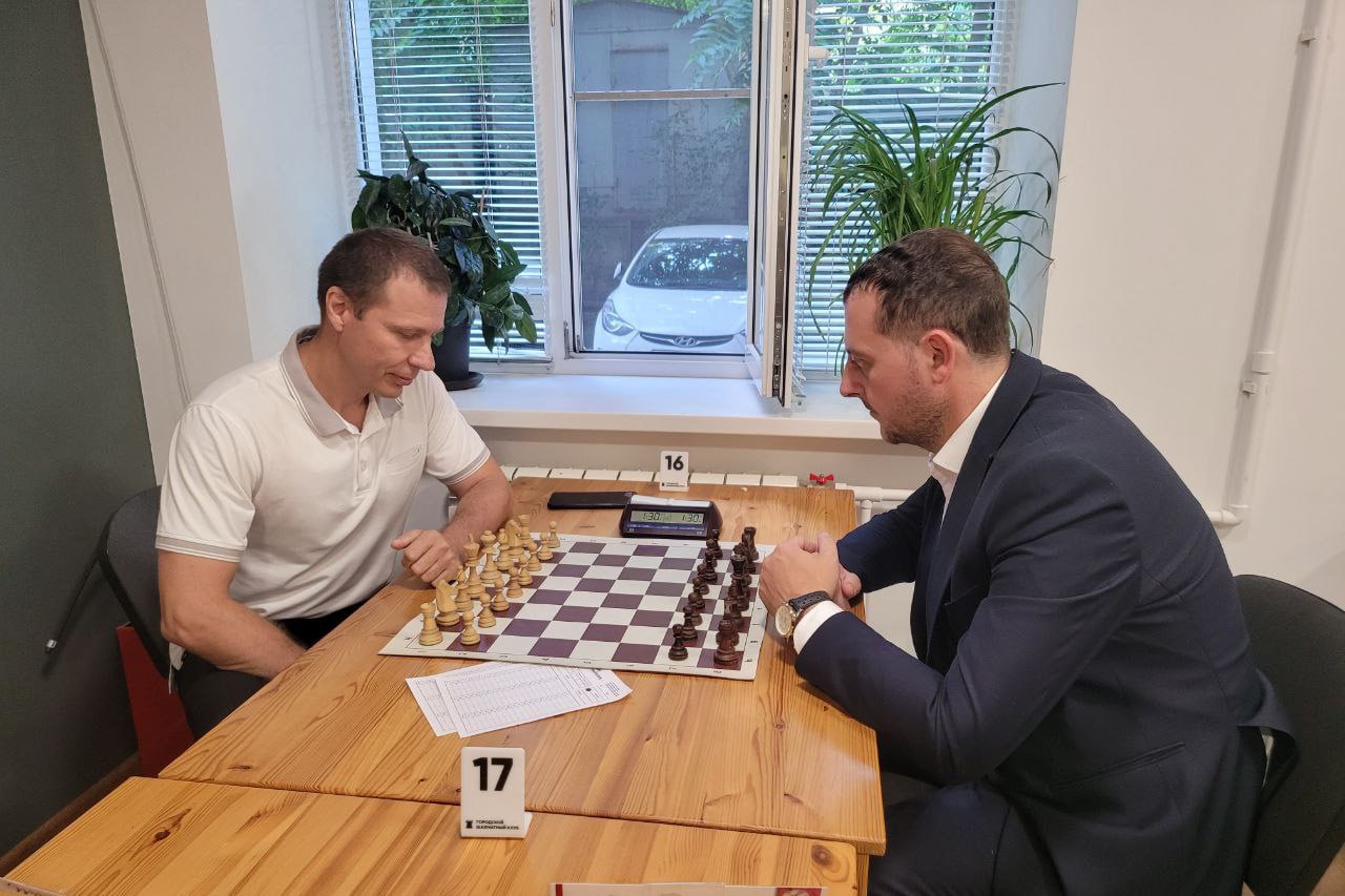 Gambit программа. Гамбит косплей. Gambit smm school. Шахматный клуб гамбит славгород. Гамбит (marvel comics).