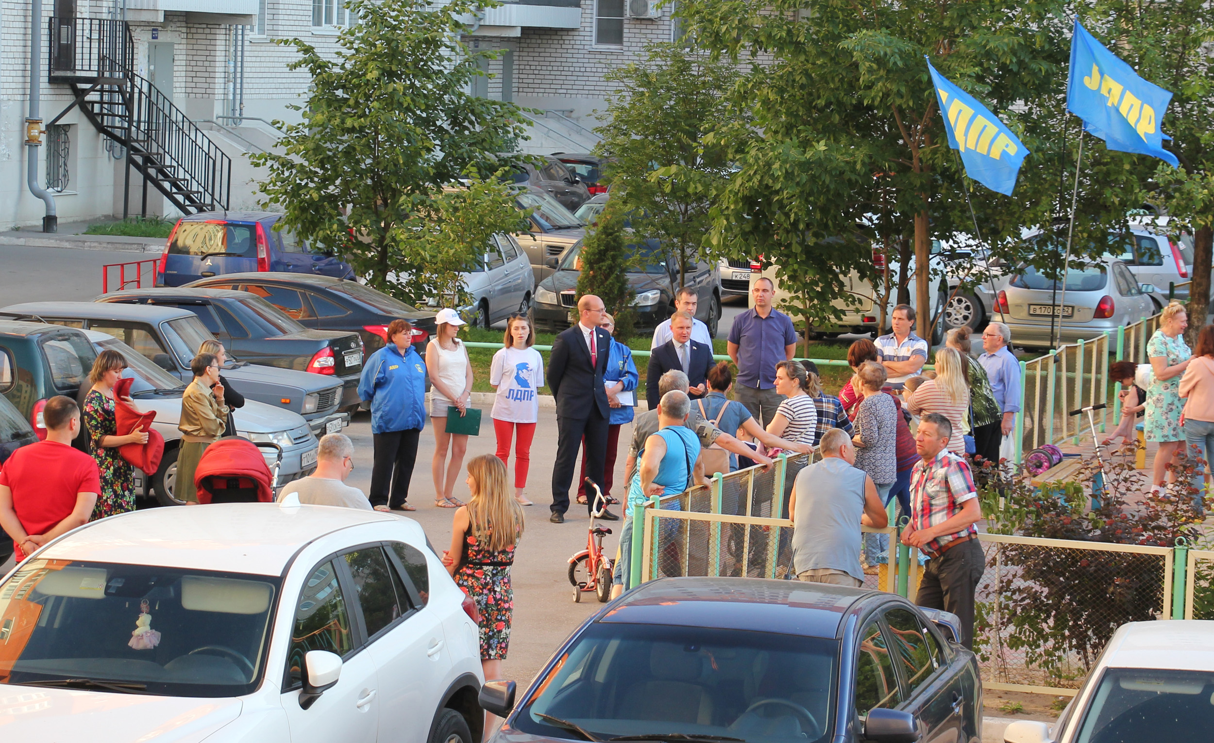 В ещё одном рязанском дворе прошла встреча с депутатом Государственной Думы
