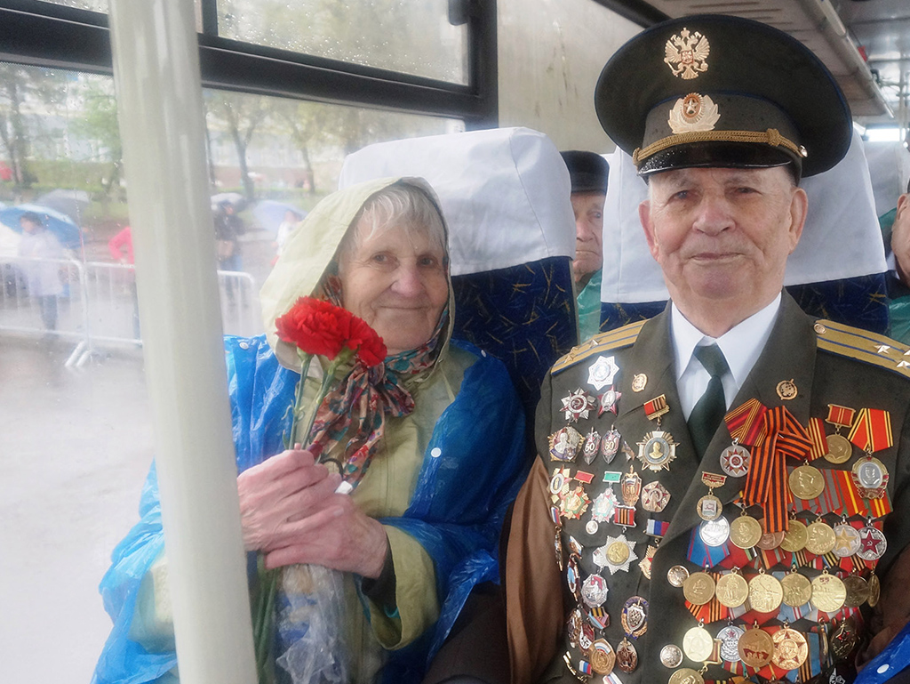 «Эх, прокачу!» ЕдРо предложила ветеранам ВОВ добавить три дня бесплатного проезда