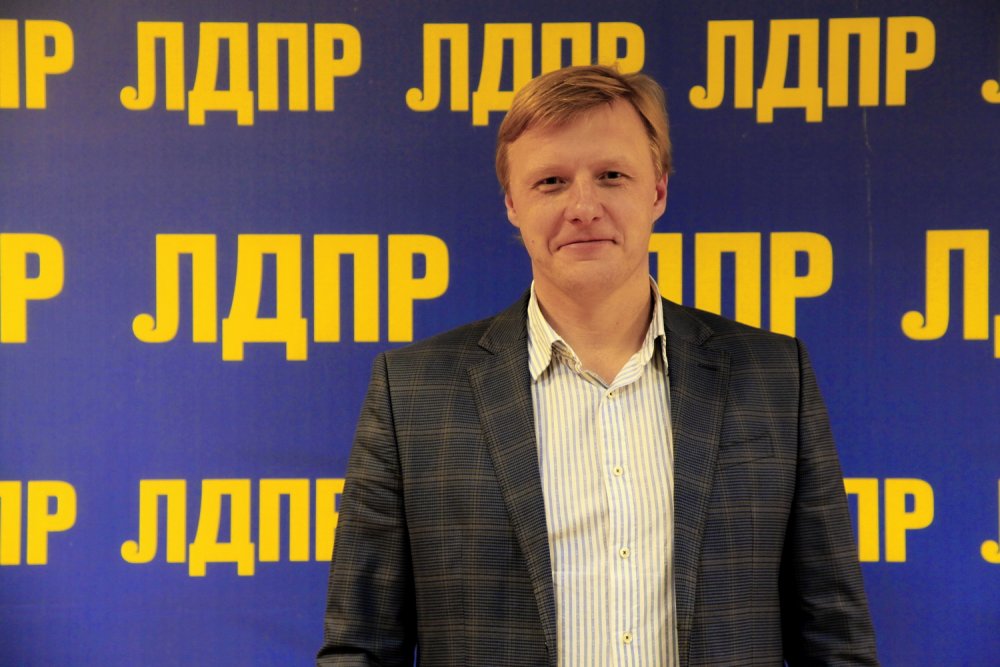 Капитанов: "Учителя и воспитатели ежедневно совершают подвиг!"