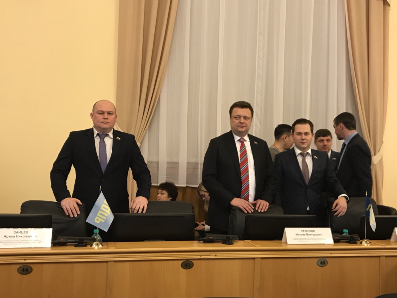 Депутаты ЛДПР подняли насущные вопросы жителей Тюменской области на очередном заседании парламента