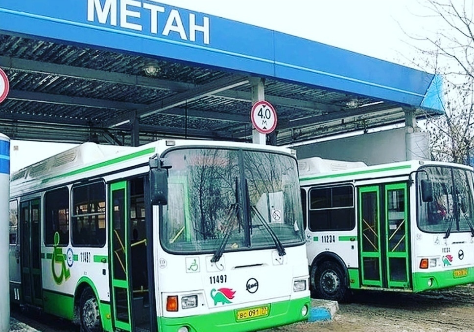 автобус работающий на природном газе. автобус на метане. загородный автобус. автобус на метане. нефаз на метане.