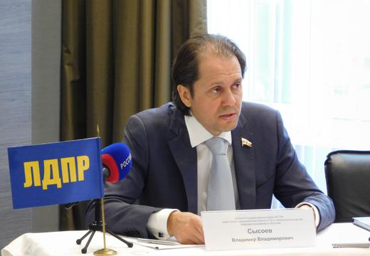 Владимир Сысоев вступился за жительницу Нового Уренгоя